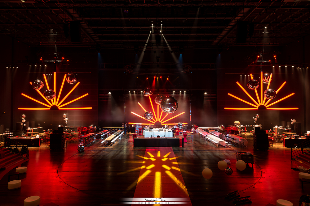 Световые приборы для декора площадки