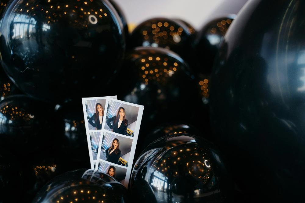 Гиф-стойка с печатью фото