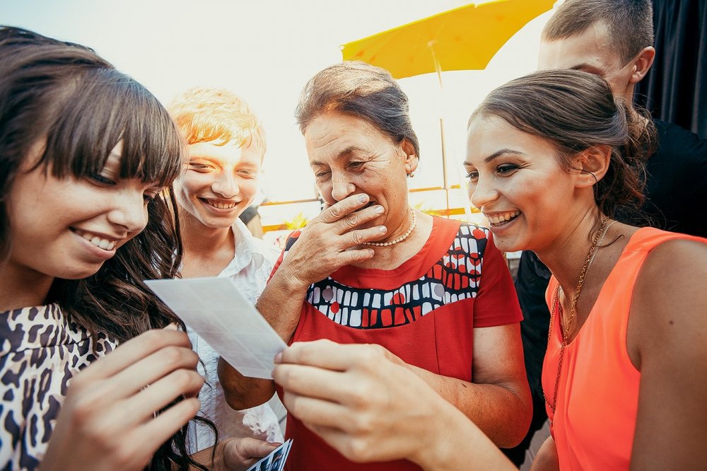 Фотобудка "DreamBox" станет прекрасным дополнением к вашему праздничному событию будь то свадьба, юбилей, презентация или корпоративный праздник.

Увлекательный процесс затянет как молодых, так и более взрослых гостей.