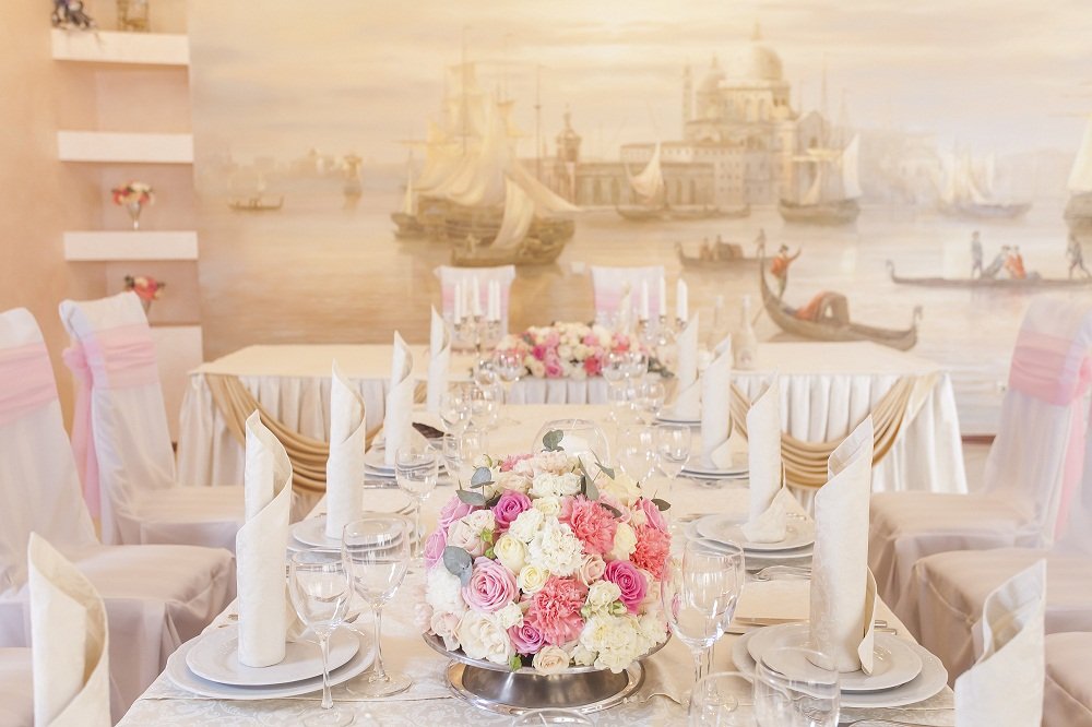 РОЗОВЫЙ ЗАЛ-РОМАНТИКА В КАЖДОЙ ДЕТАЛИ