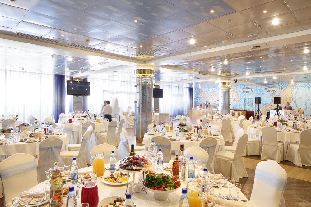 зал Михаил Светлов до 400 персон