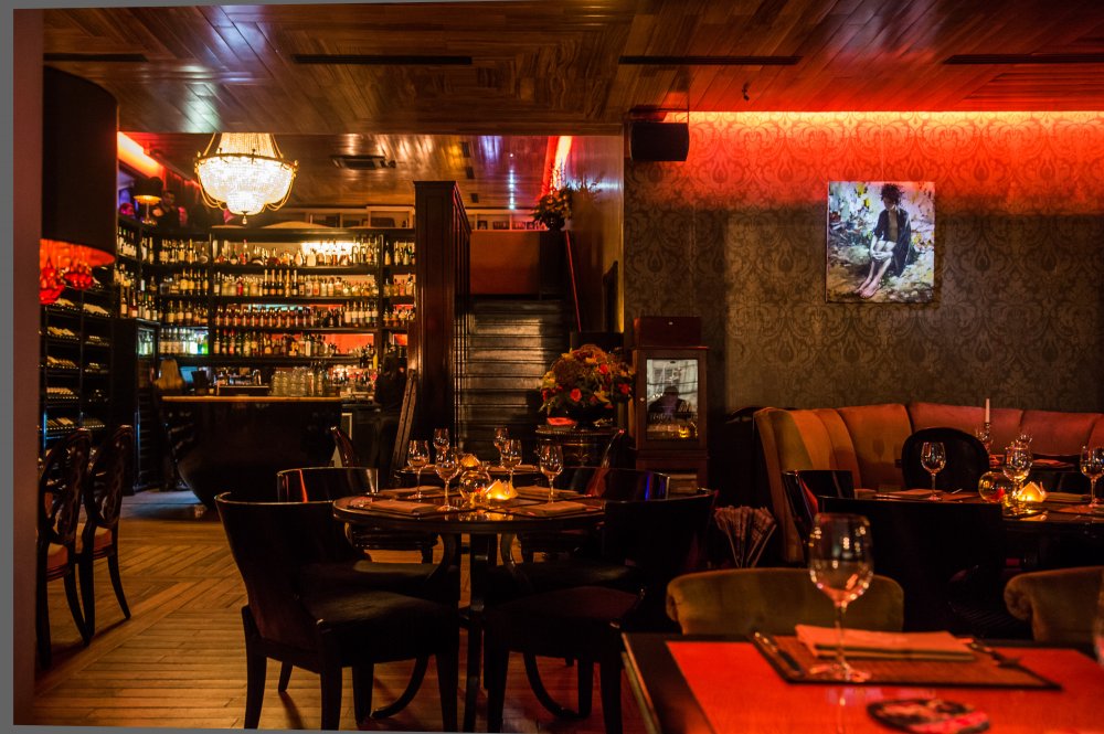 DININGROOM