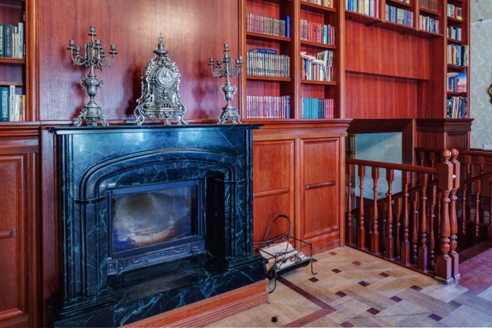 Каминный зал