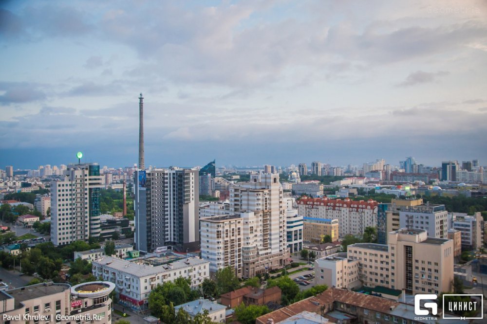 Открыта смотровая площадка: можно использовать для фотосессий, предложений руки и сердца. 
