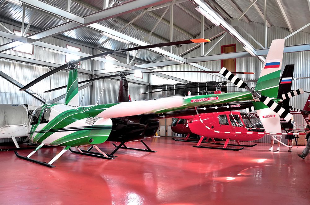 Большой вертолётный ангар