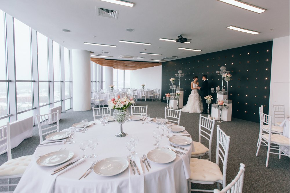 Банкетный зал Green Plaza с панорамным видом на город