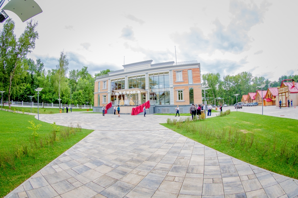 Прилегающая территория