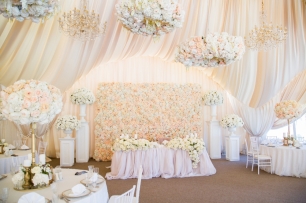 Оформление шатра для свадьбы в Резиденции Шенонсо
