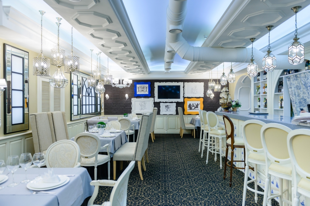 Основной зал