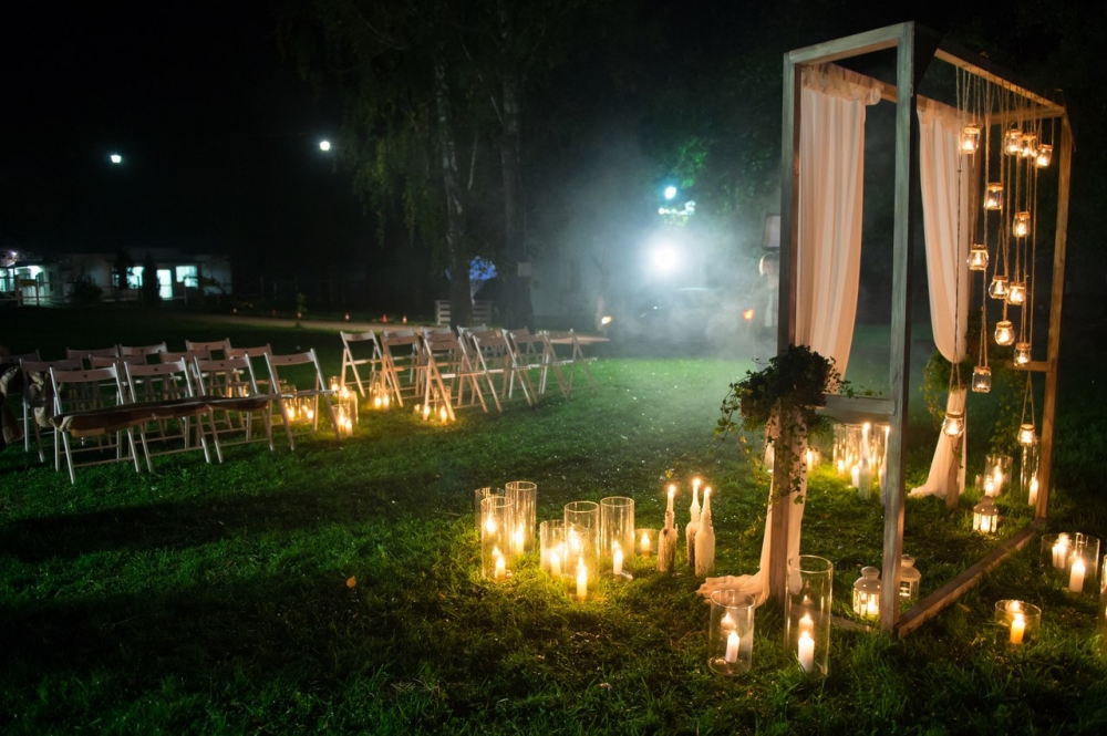 Ночная выездная регистрация в Прованс-отеле "4 сезона".