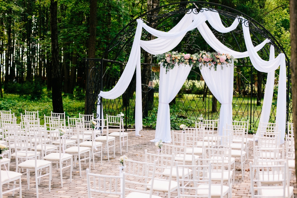 Выездная регистрация в Прованс-отеле "4 сезона".