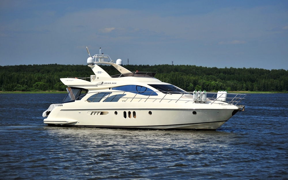 Аренда моторной яхты Azimut 55