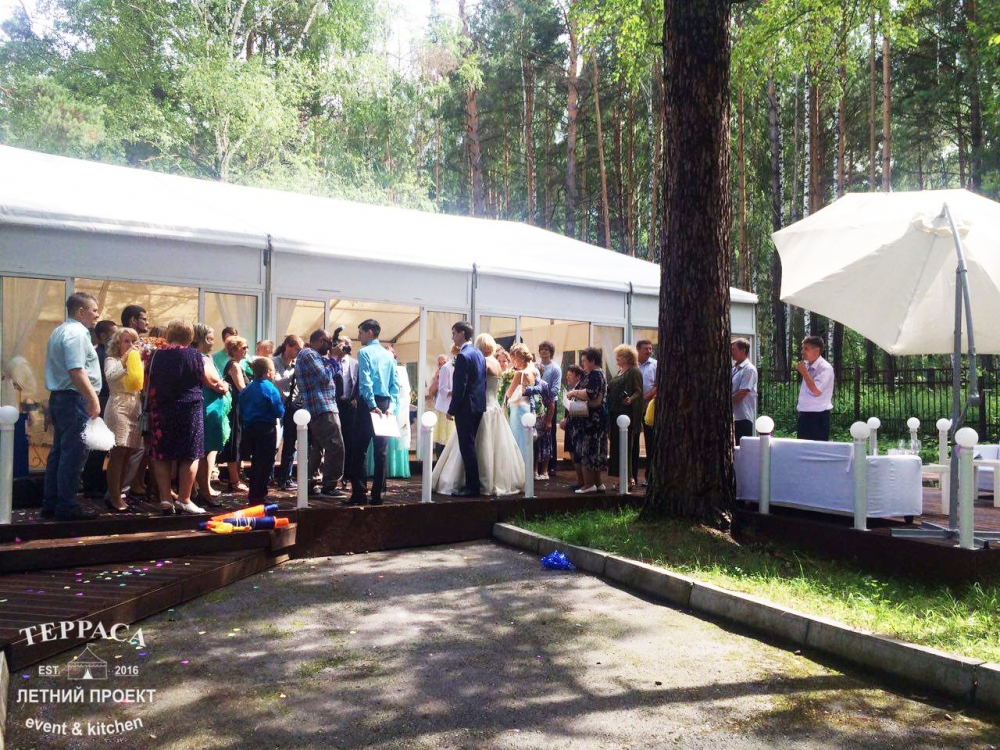 30 июля 2016 - Свадьба Никиты и Алены

Наша Летняя Терраса - это эксклюзивное место для проведения свадеб в европейском формате. Летняя банкетная терраса в парковой зоне Новосибирска.