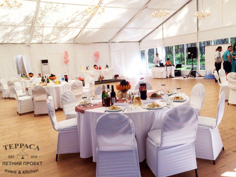 05 августа 2016 - Свадьба

Наша Летняя Терраса - это эксклюзивное место для проведения свадеб в европейском формате. Летняя банкетная терраса в парковой зоне Новосибирска.