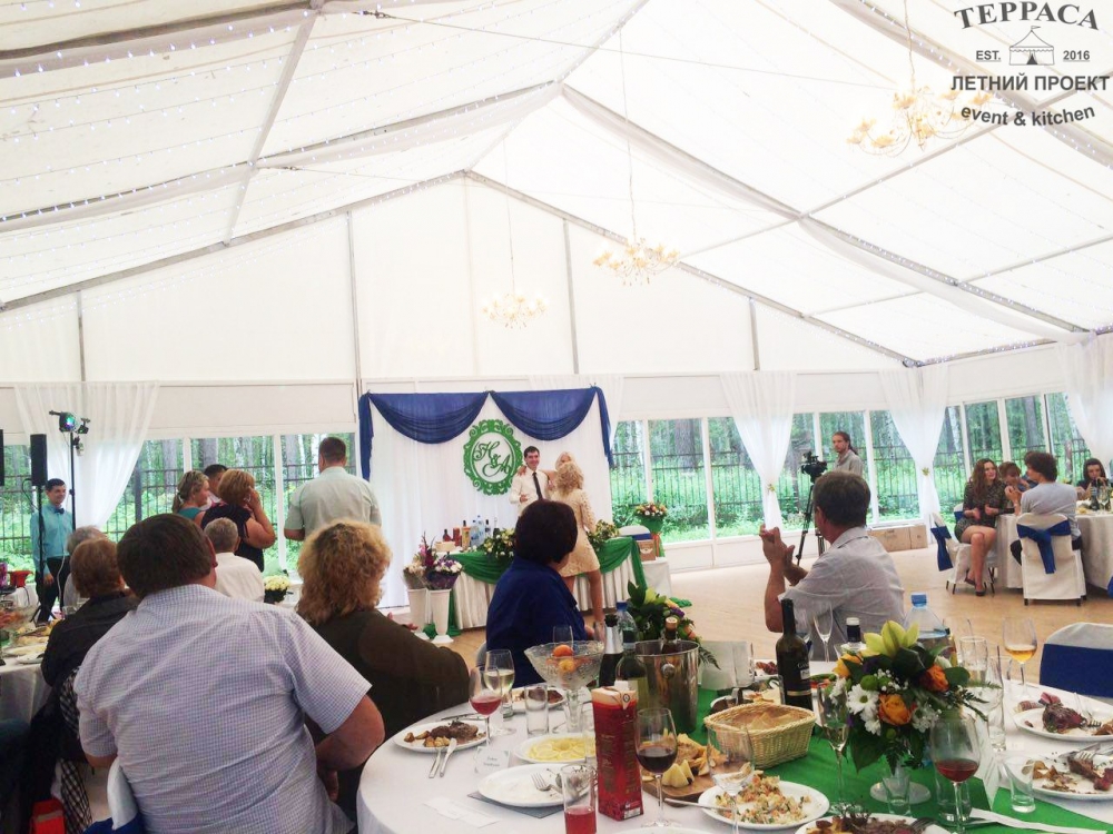 30 июля 2016 - Свадьба Никиты и Алены

Наша Летняя Терраса - это эксклюзивное место для проведения свадеб в европейском формате. Летняя банкетная терраса в парковой зоне Новосибирска.