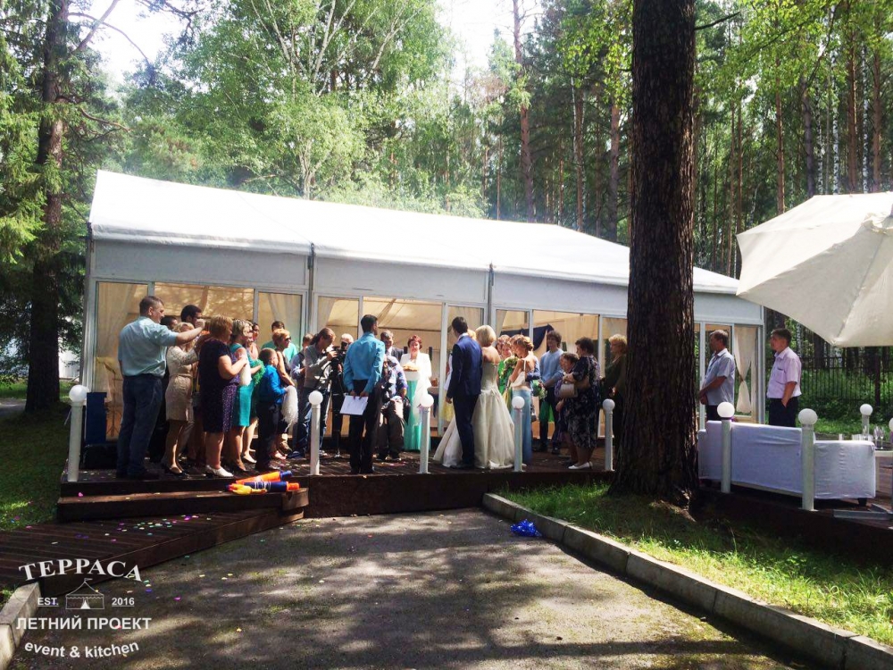 30 июля 2016 - Свадьба Никиты и Алены

Наша Летняя Терраса - это эксклюзивное место для проведения свадеб в европейском формате. Летняя банкетная терраса в парковой зоне Новосибирска.