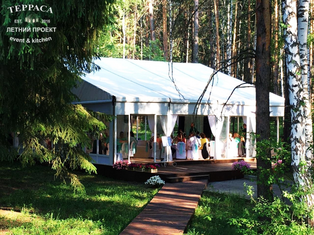 11 июня 2016 - Свадьба Сергея и Анны

Наша Летняя Терраса - это эксклюзивное место для проведения свадеб в европейском формате. Летняя банкетная терраса в парковой зоне Новосибирска.