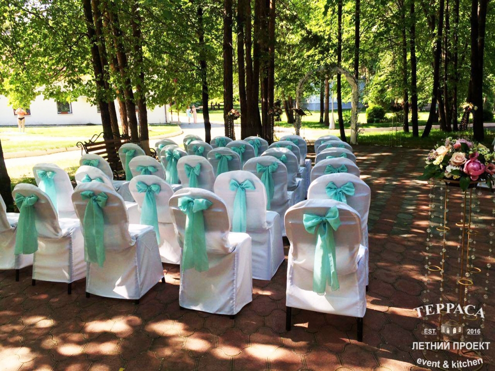 11 июня 2016 - Свадьба Сергея и Анны

Наша Летняя Терраса - это эксклюзивное место для проведения свадеб в европейском формате. Летняя банкетная терраса в парковой зоне Новосибирска.