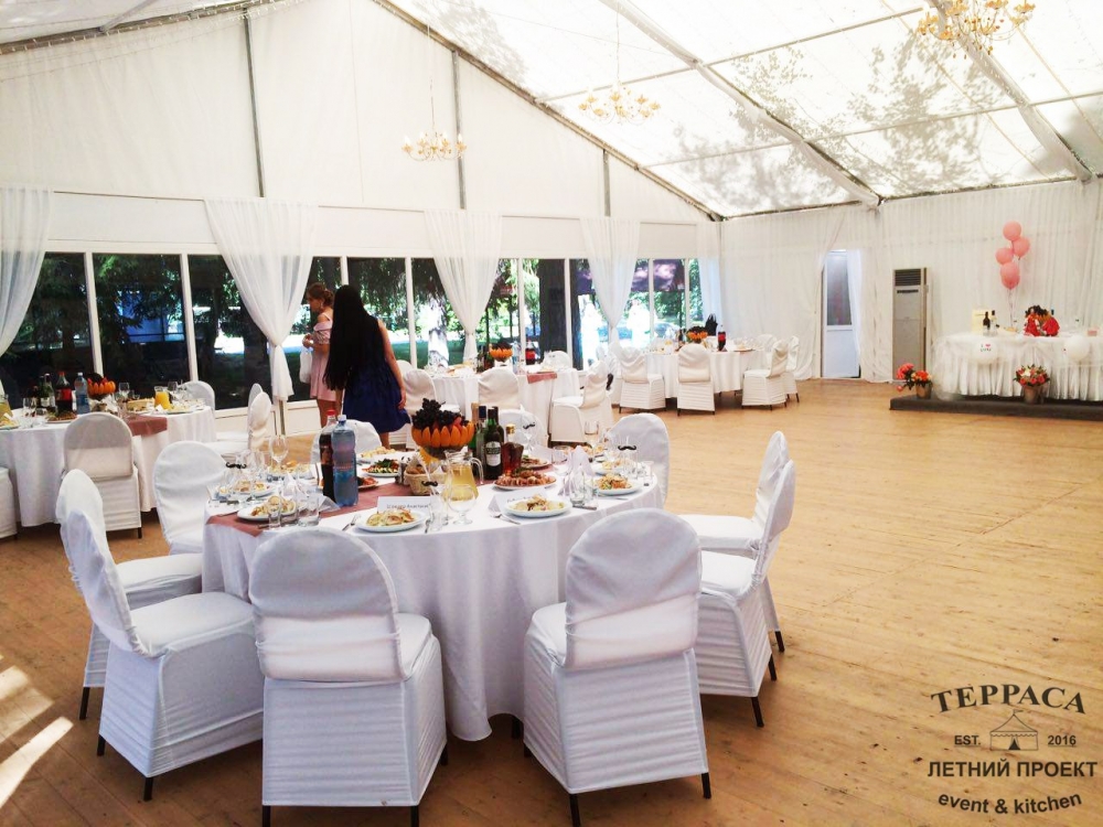 05 августа 2016 - Свадьба

Наша Летняя Терраса - это эксклюзивное место для проведения свадеб в европейском формате. Летняя банкетная терраса в парковой зоне Новосибирска.