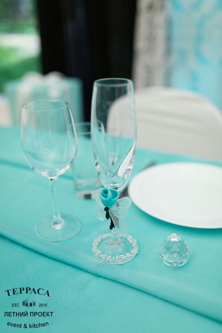 11 июня 2016 - Свадьба Сергея и Анны

Наша Летняя Терраса - это эксклюзивное место для проведения свадеб в европейском формате. Летняя банкетная терраса в парковой зоне Новосибирска.