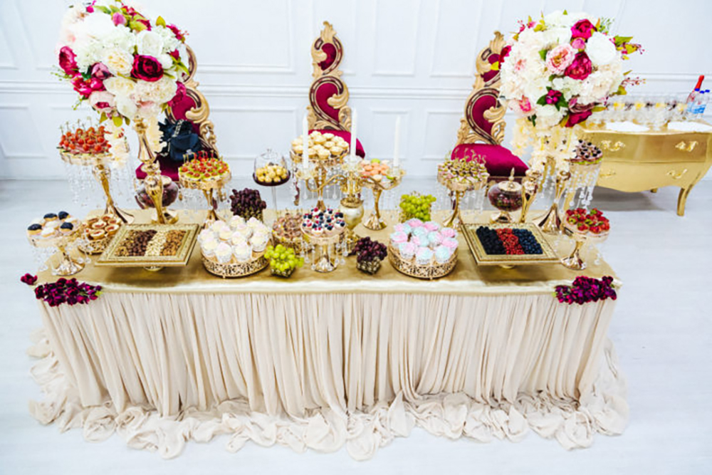 сладкий фуршетный стол на свадьбу, свадебный фуршет, декор свадеб,  армянский фуршетный стол на свадьбу, украшение фуршетного стола, Ресторан  на свадьбу Москва