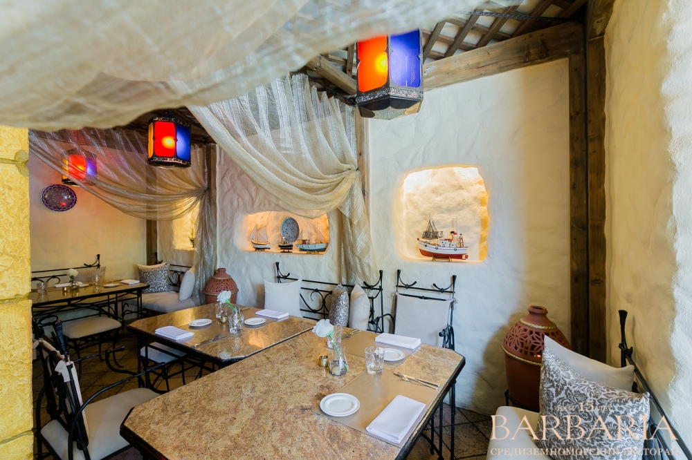 Чугунный зал.