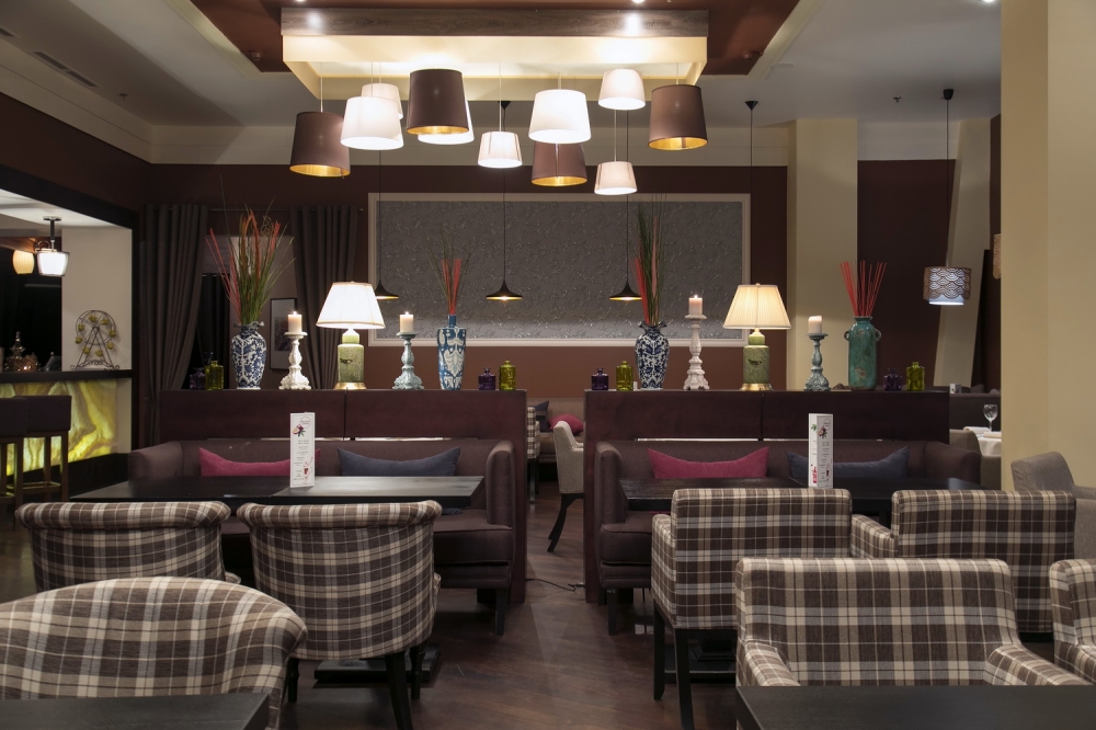 Основной зал