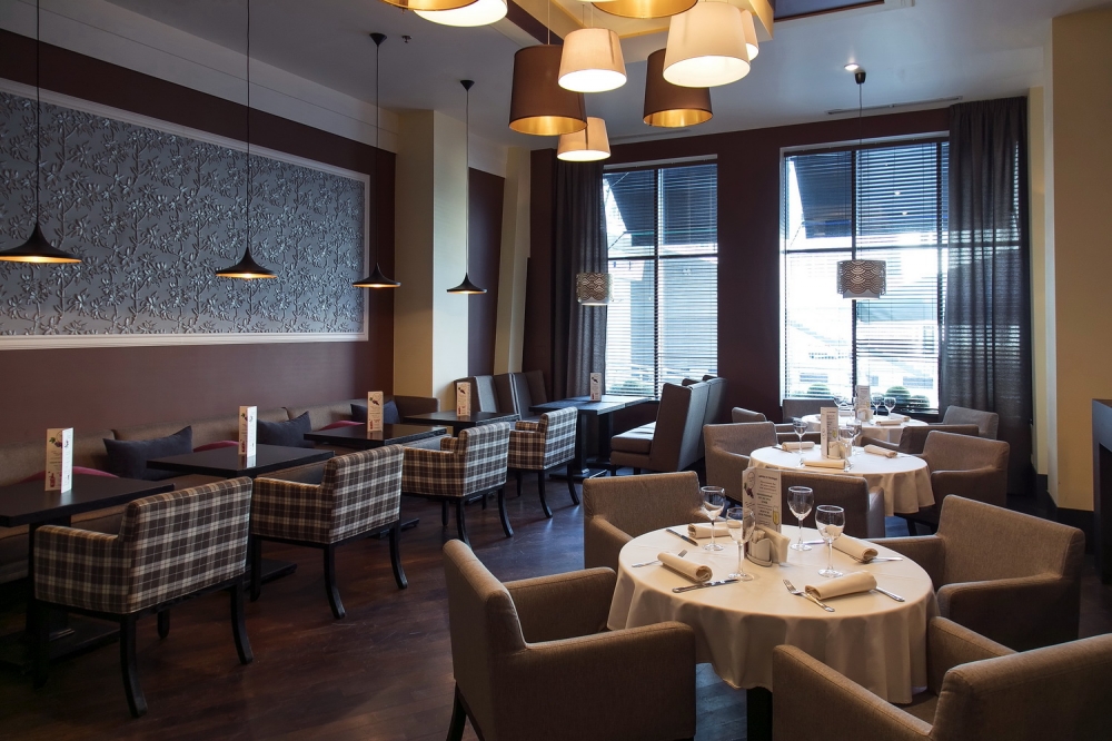 Основной зал