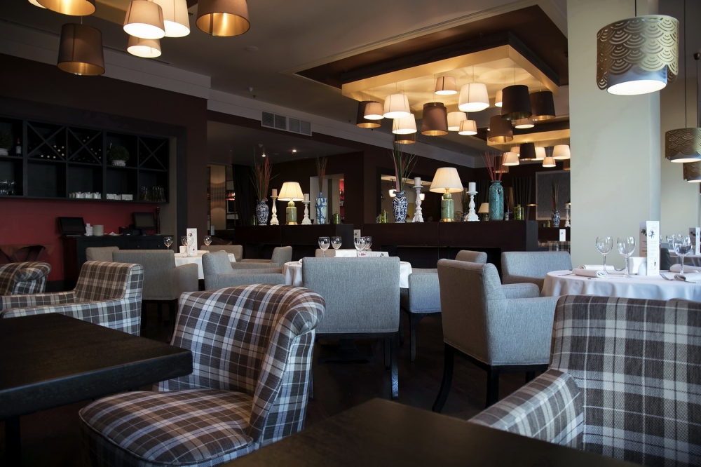 Основной зал