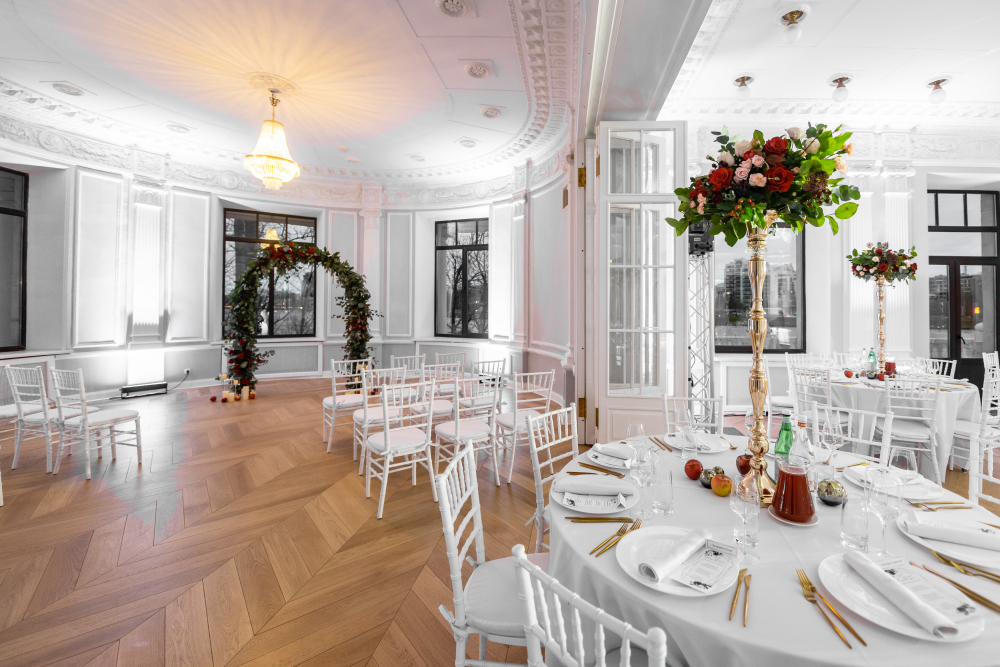 Возможность выездной регистрации в одном из залов