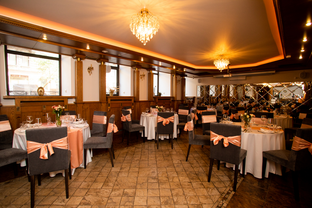 Дубовый зал