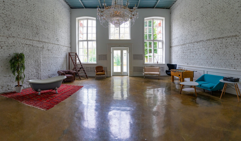 главный зал 90м2