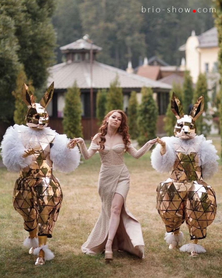 Зеркальные люди на фотозону в Туле