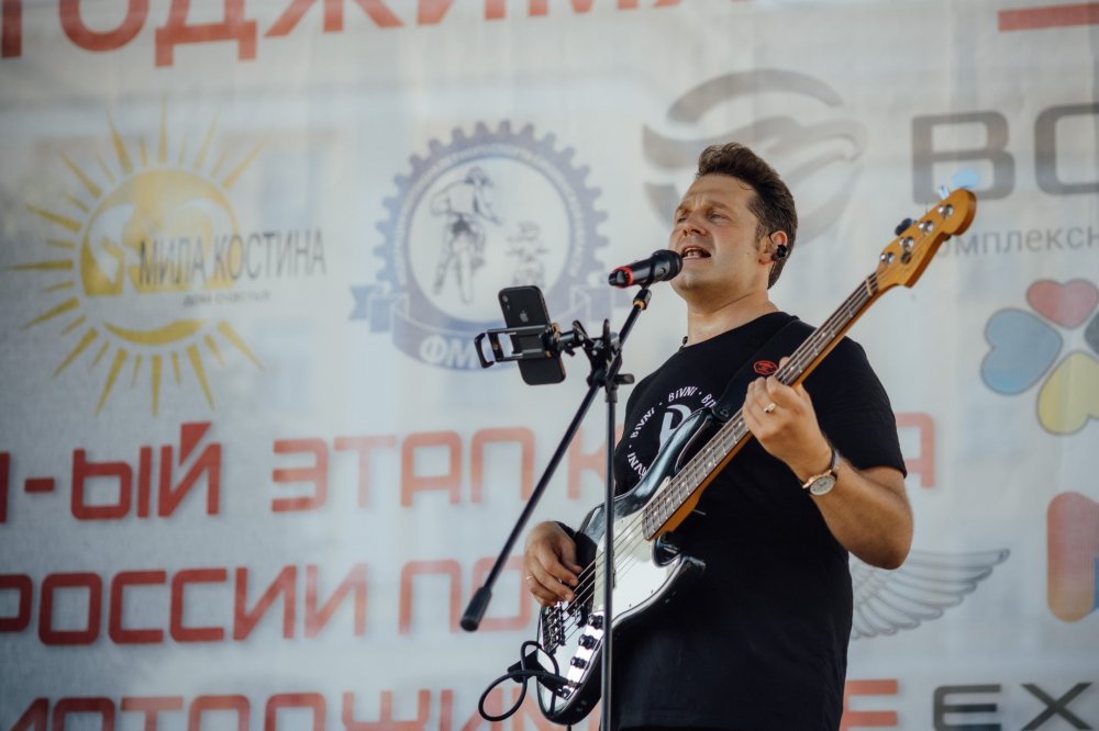 кавер-группа БиВНи
кавер-группа BiVNi