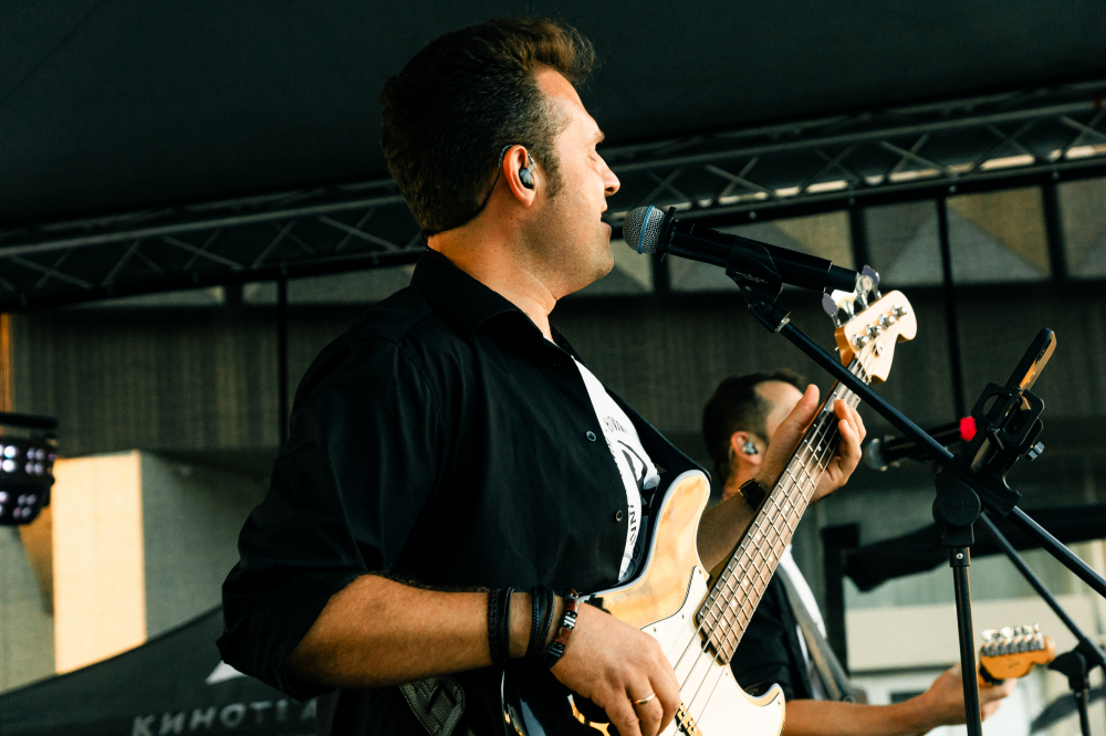 кавер-группа БиВНи
кавер-группа BiVNi