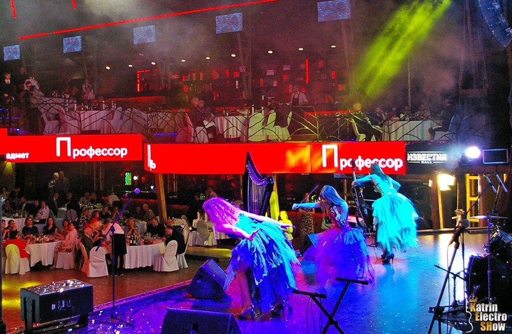 KATRIN ELECTRO SHOW, Катрин Электро Шоу, арфа, арфистка, электроарфа, электроарфистка, скрипка, скрипачка, электроскрипка,электро скрипка, электро скрипачка, электро арфа, электро афристка, электро виолончель, электро виолончелистка, электро альт, электро альтистка, электроскрипачка, музыканты, виолончель, виолончелистка, электровиолончель, электровиолончелистка, альт, альтистка, электроальт, электроальтистка, скрипичное шоу, артисты, струнный квартет, harp, violin, cello, electric, electro, квинтет, трио, дуэт, матрёшки, matryoshki russian style, фолк, народная музыка, классика в современной обработке, секстет, русско-народная музыка, народная, русская, matrЁshki, световое шоу, неоновое шоу, свтодиодное шоу, светодиодные костюмы, неоновые костюмы