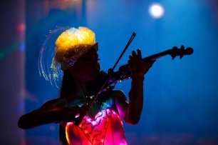 Световое скрипичное шоу, шоу-программа на свадьбу,  свадебный банкет