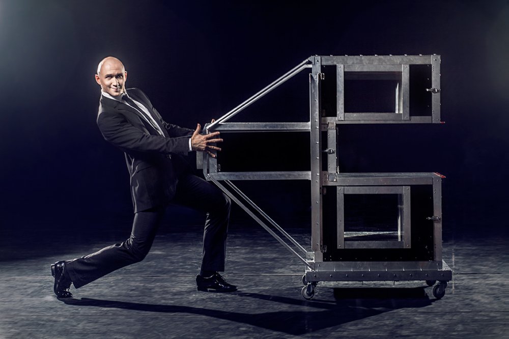 Иллюзионное шоу Мистер и миссис Смит