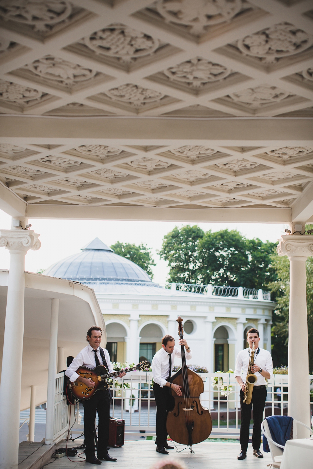 Кавер - оригинальная обработка (исполнение) известной песни или мелодии от Джаз Кавер Трио Playtime.

Пригласить выступить джаз группу, что бы озвучить торжественный момент свадебной регистрации - это изысканно, красиво, утончённо! 