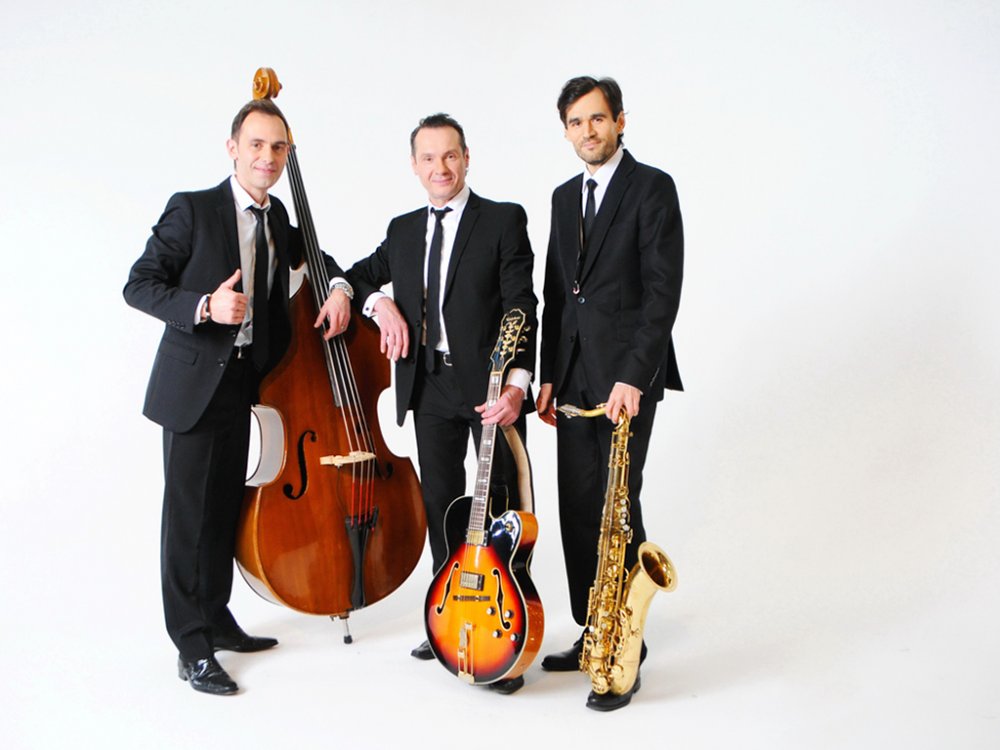 Джаз Кавер Трио PLAYTIME
джазовые музыканты исполнители на свадьбу саксофонист джаз на свадьбу живая музыка живое выступление свадьба юбилей банкет новый год праздник
http://www.playtimemusic.ru/
89154241850
Владимир