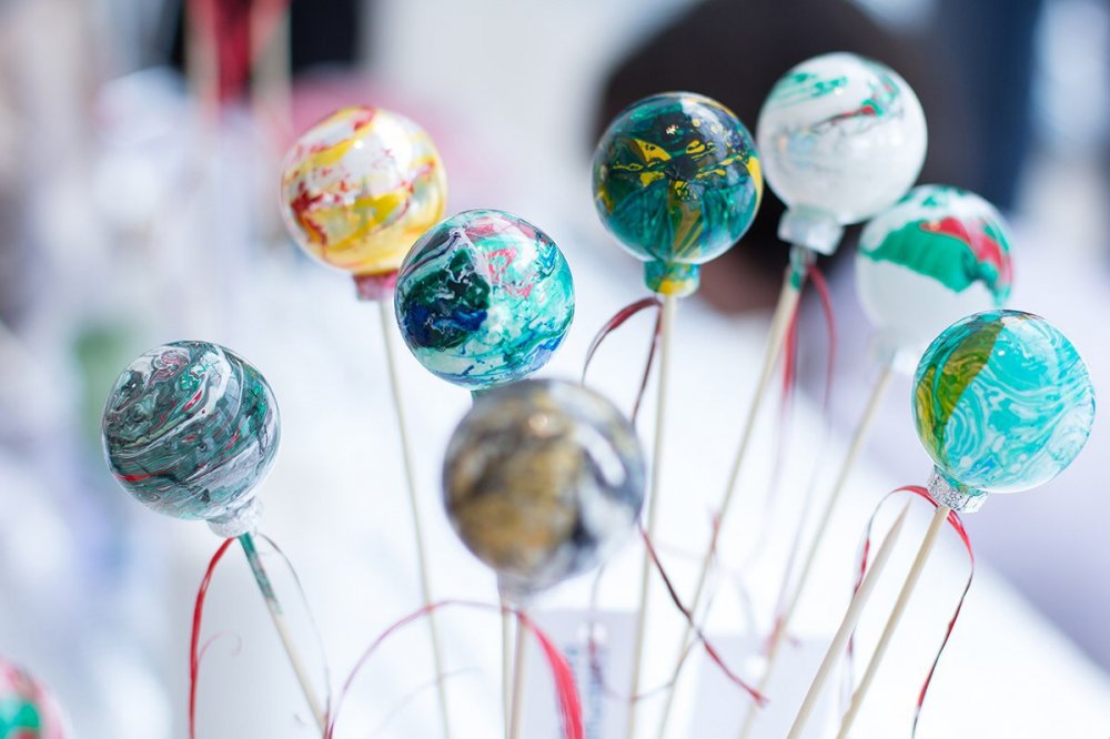 3D-рисование:
Мастер-класс по рисованию на объемных предметах (цена указана за час работы).