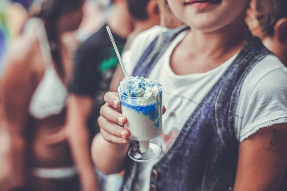 Нитробар - мороженое, сделанное на основе жидкого азота (цена указана за час).