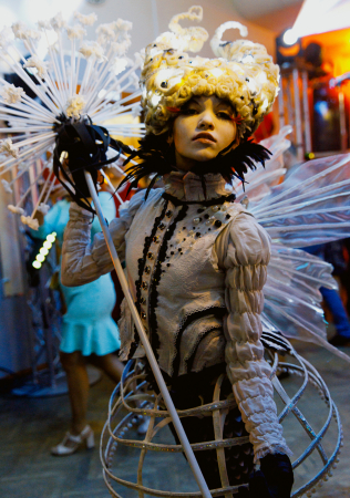 welcome-зона на свадьбе, аниматор на свадьбе, шоу LUMIDEA SHOW