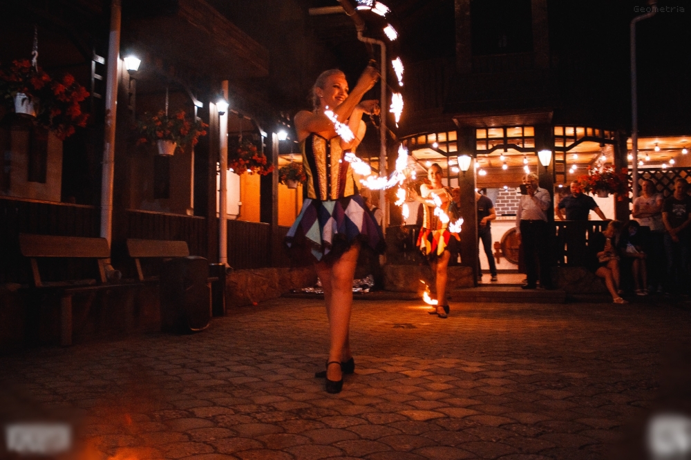 Огненное шоу "Музыка Балкан"