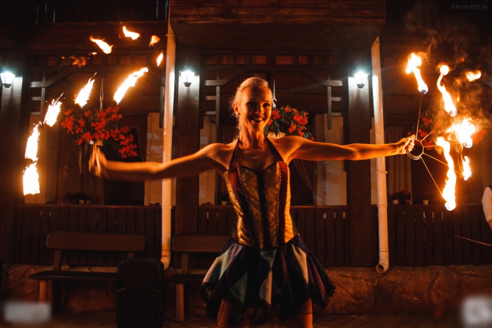 Огненное шоу "Музыка Балкан"