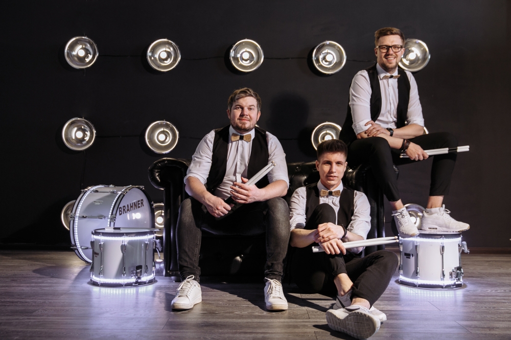 Помимо стационарных барабанов, у нас так же есть программа с маршевыми барабанами!