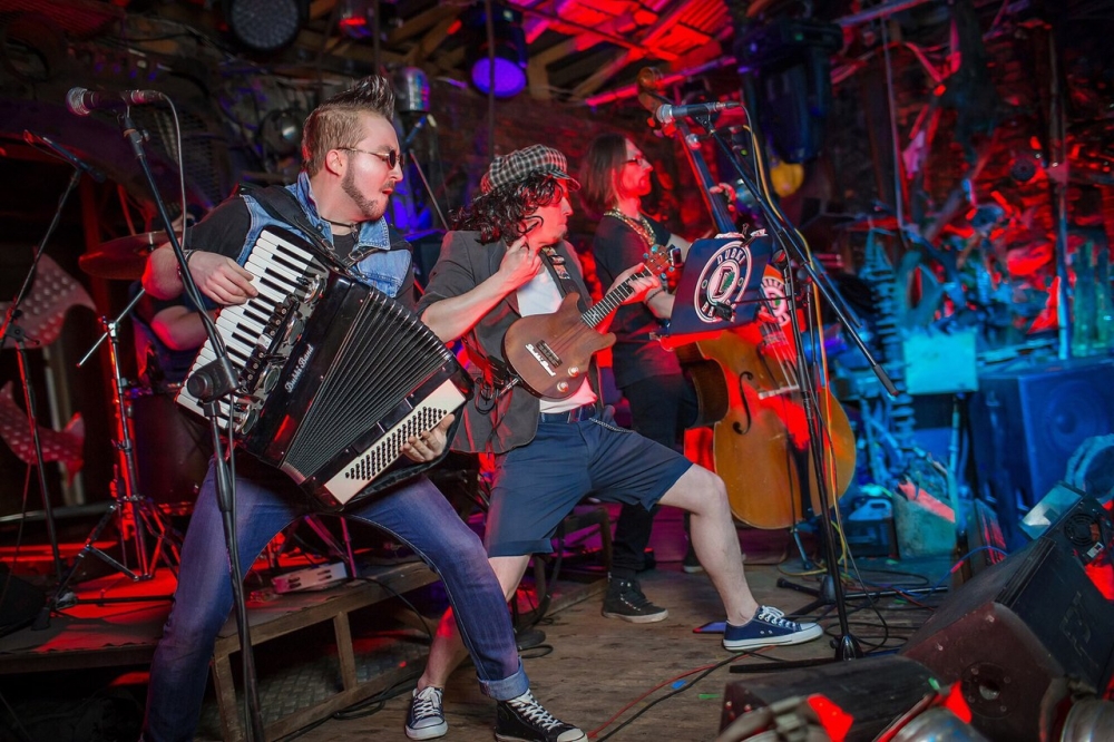 выступление на свадьбе в стиле ROCK)
