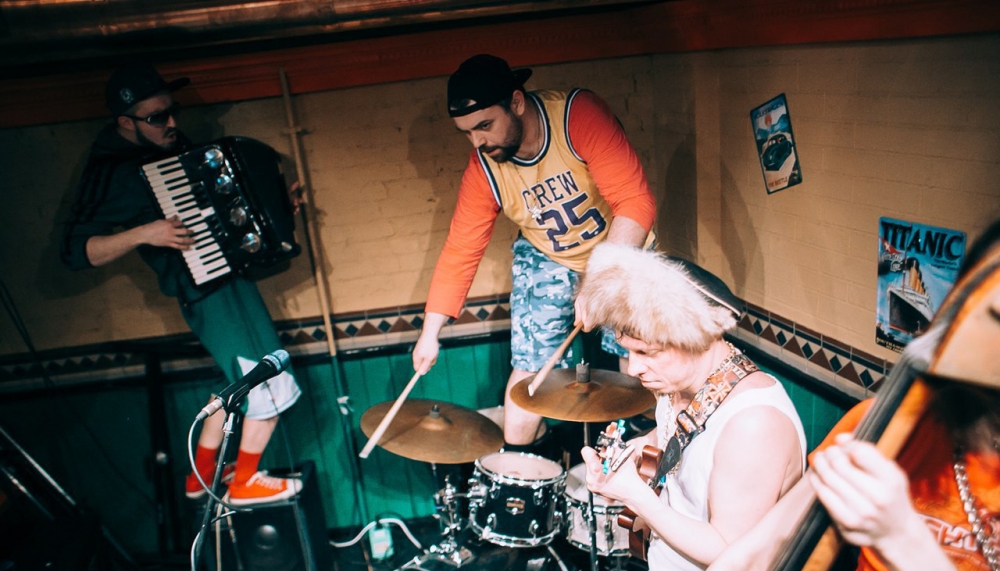 фрагмент выступления DUBKI BAND