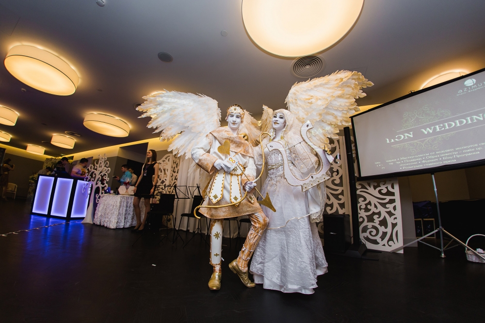 Живые статуи Ангелы