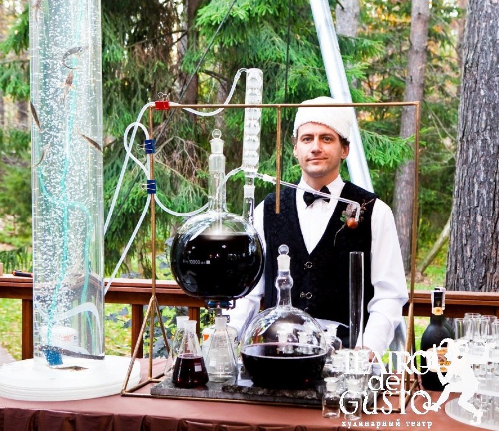 Кулинарная анимация «Самогонный аппарат»